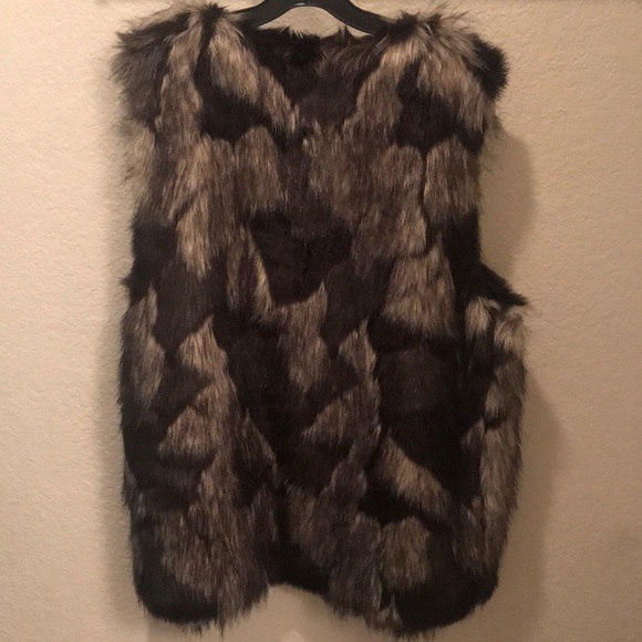 BCBGeneration long Faux-Fur Vest SZ Large - Picture 6 of 8